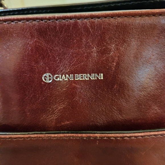 Vintage Giani Bernini red and black leather purse - Picture 2 of 11